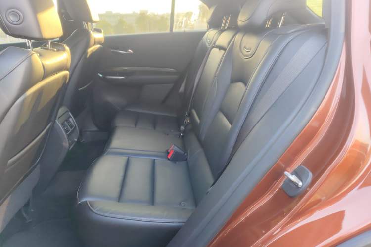 Used Cadillac XT4 2018 28T 4x4 Platinum Sport Edition
