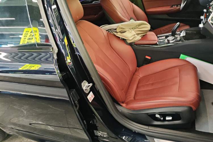 Used BMW 5 Series 2019 530Li Luxury Edition M Sport Package
