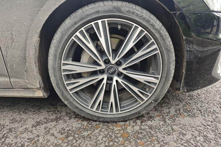 Used Audi A6L 2022 45 TFSI Prestige Dynamic Edition Right Front Wheel Hub