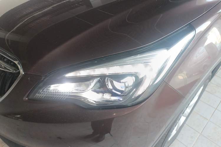 Used Buick Envision 2018 20T Two-Wheel Drive Luxury Model
