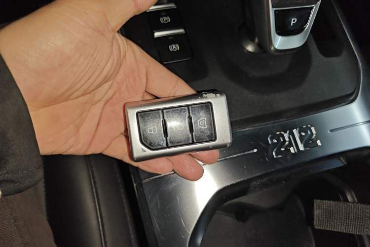 Used 212 T01 2025 2.0T Changfeng
