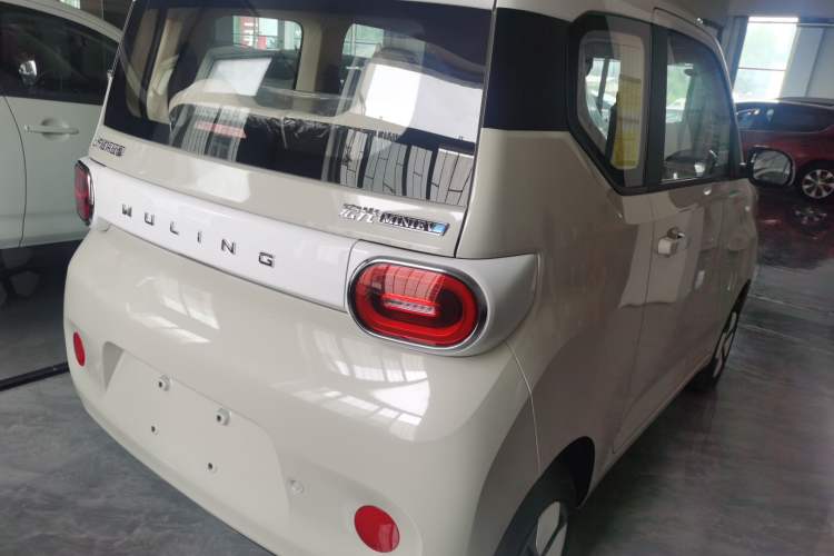 Used Wuling Hongguang MINIEV 2024 3rd Generation 215km Advanced Version