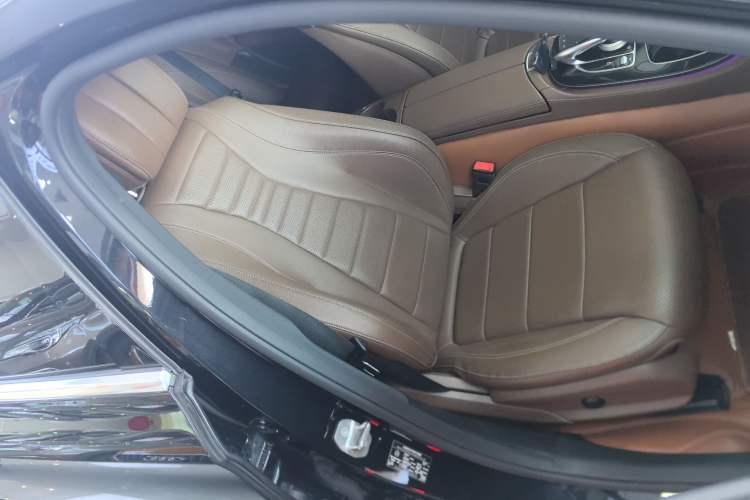 Used Mercedes-Benz E-Class 2017 E 300 L Sporty and Stylish Model
