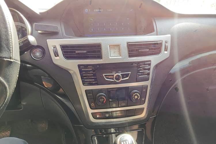 Used Foday Landfort 2017 1.9T Diesel Manual Two-Wheel Drive Flagship Edition 7 Seats