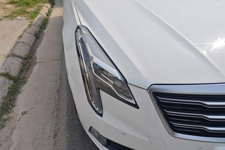 Used Cadillac XTS 2018 28T Elite Edition Right Front Headlight