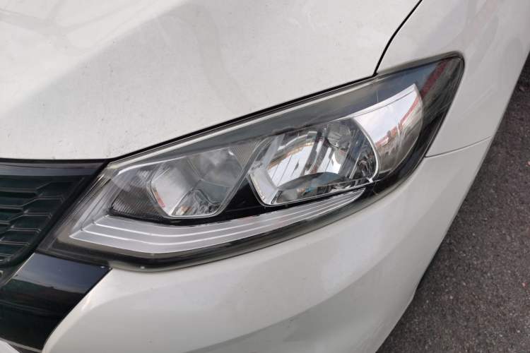 Used Nissan Tiida 2016 1.6L CVT Cool Dynamic Edition