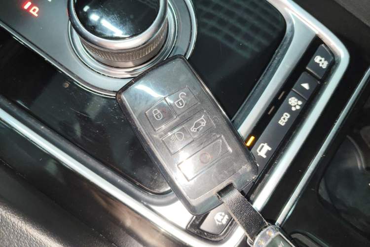 Used Jaguar F-PACE 2016 3.0 SC Four-Wheel Drive R-Sport Sport Edition Vehicle Key