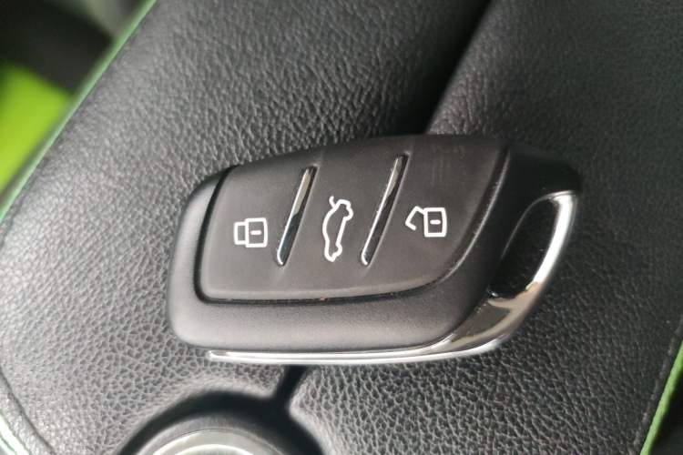 Used Roewe Clever 2021 302 km New Four-Seater Super-Efficient Version