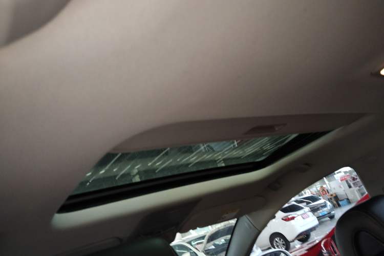 Used Chevrolet Captiva 2014 2.4L Two-Wheel Drive Urban Version 7 Seats