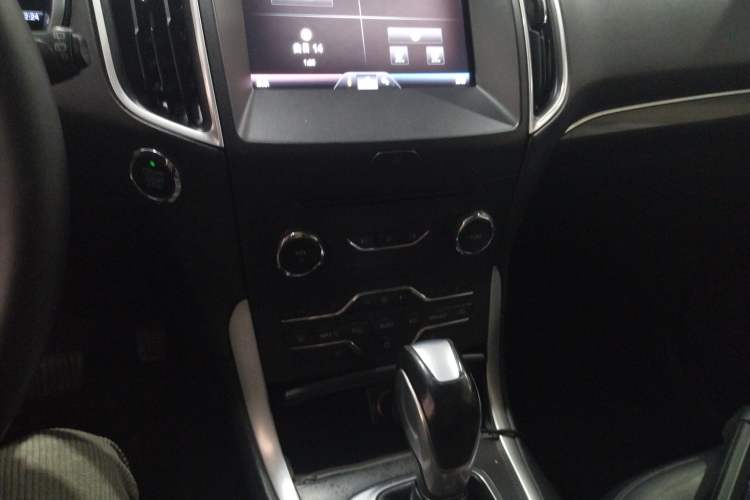 Used Ford Edge 2015 2.0T GTDi 4x4 High-Grade Model Audio And AC Panel