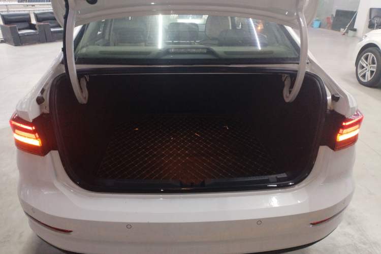 Used Volkswagen Lavida 2021 1.5L Automatic Fashion Edition
