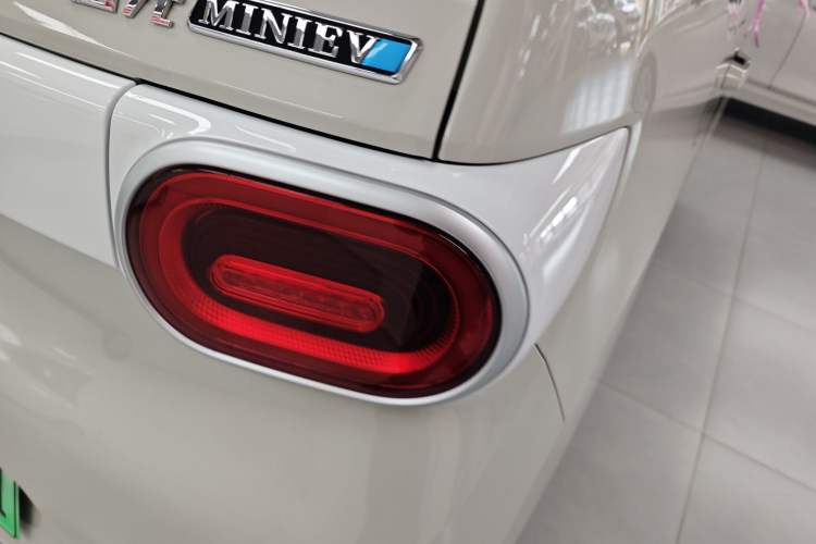 Used Wuling Hongguang MINIEV 2024 3rd Generation 215km Youth Edition