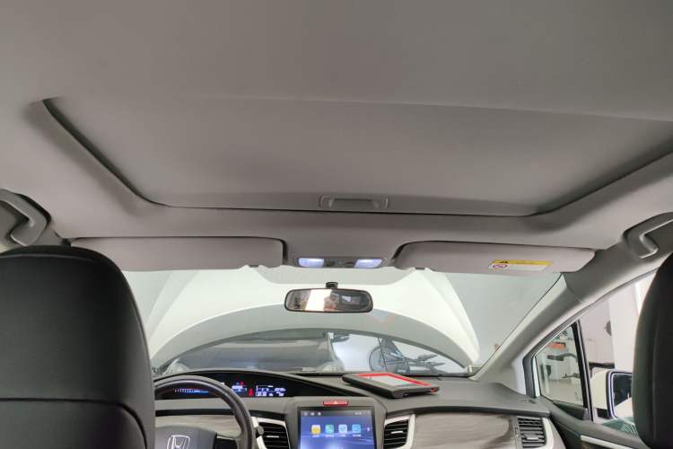 Used Honda Jade 2017 1.8L automatic Comfort version 5 seats
