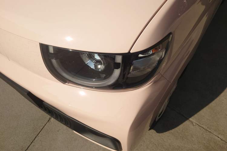 Used Chery QQ Ice Cream 2022 170km Sundae Phosphate Lithium-Ion
