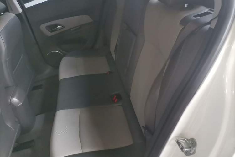 Used Chevrolet Cruze 2013 1.8L SE AT