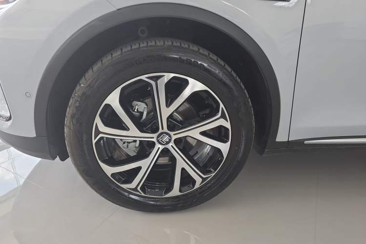 Used BYD Tang New Energy 2025 Intelligent Driving Version DM-i 115KM Flagship Edition Left Front Wheel Hub