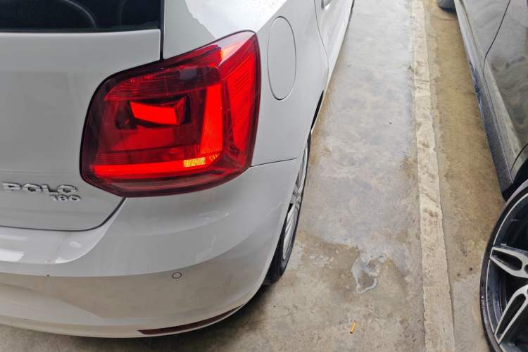 Used Volkswagen Polo 2016 1.6L Automatic Comfort Model
