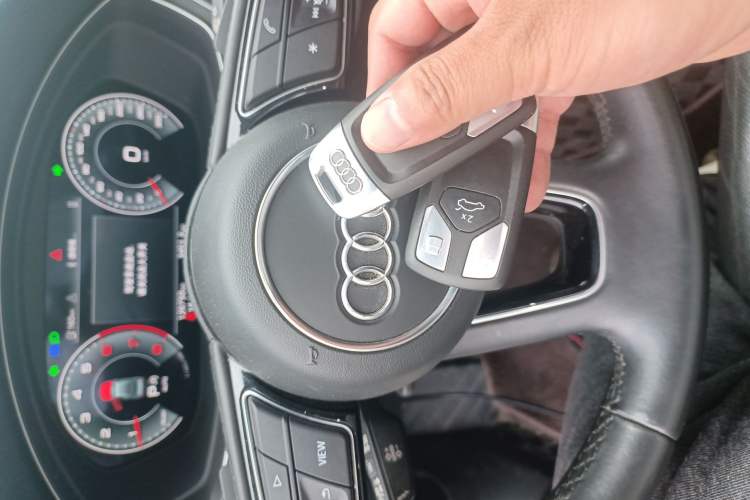 Used Audi A4L 2022 40 TFSI Fashion Dynamic Model
