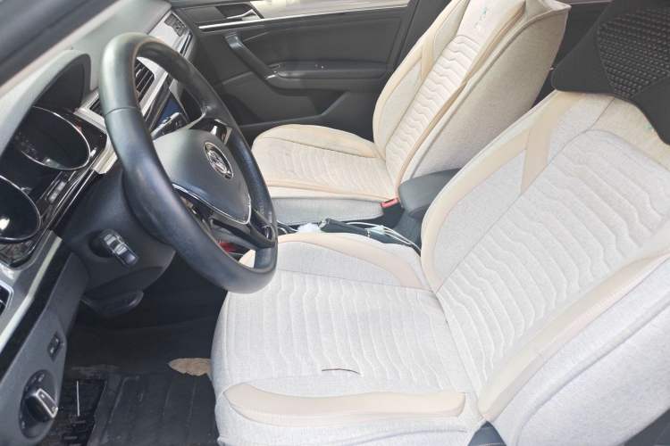 Used Volkswagen Bora 2016 1.6L Automatic Comfort Model
