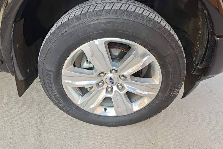 Used Ford F-150 Raptor 2019 3.5T LTD Right Front Wheel Hub