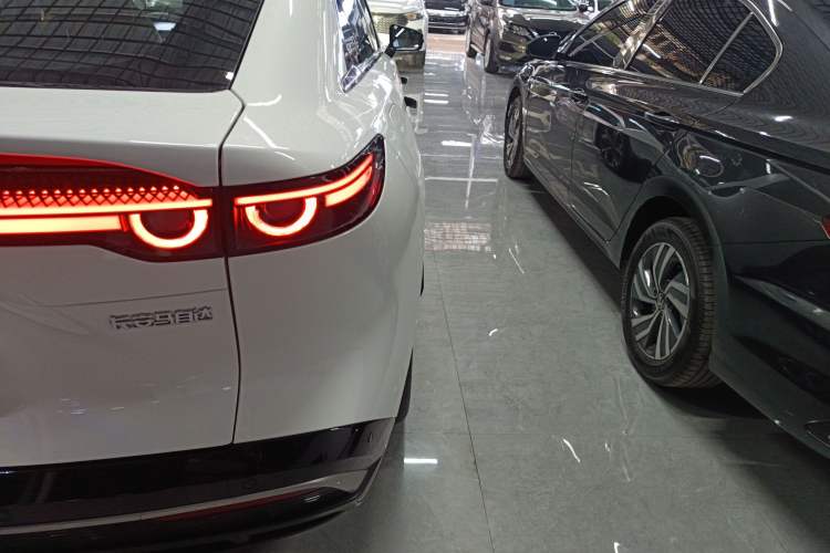 Used Mazda EZ-6 2024 Range-Extended 200 Zhiya Edition Right Rear Taillight