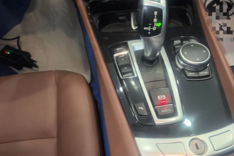 Used BMW 5 Series GT 2017 528i Leading Model Gear Lever