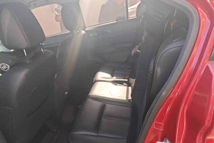 Used Mitsubishi Eclipse Cross 2018 1.5T CVT Two-Wheel Drive Belief Edition Left Rear Seat