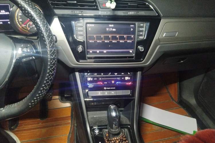 Used Volkswagen Touran 2021 Volkswagen Touran L 280TSI DSG Boundary Edition 7-Seater
