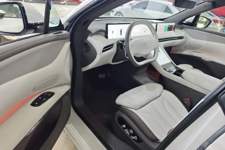 Used IM LS7 2023 90 kWh Elite All-Wheel-Drive Version