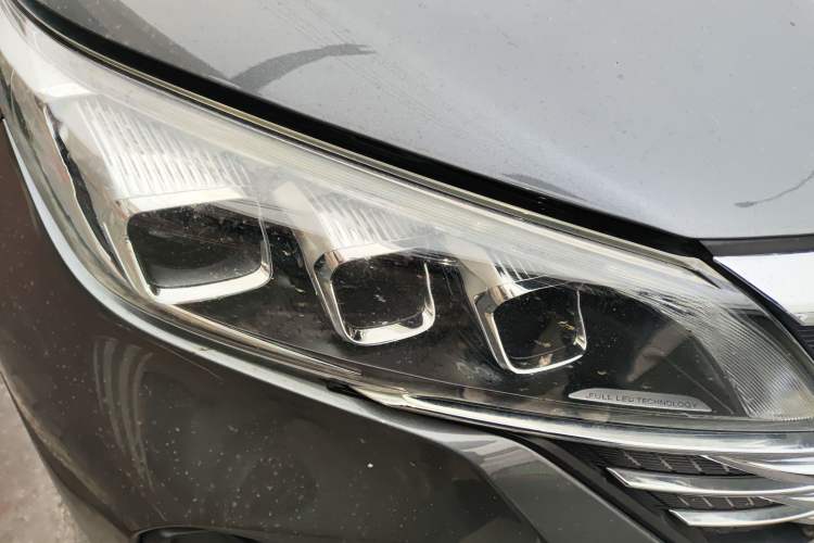Used GAC Trumpchi GS5 2019 270T Automatic Luxury Edition Right Front Headlight
