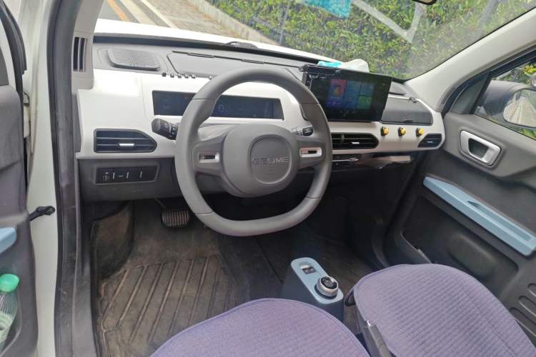 Used Geely Galaxy Panda 2023 Panda Mini 200km Endurance Bear
