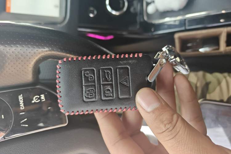 Used Land Rover Range Evoque 2020 249 PS R-DYNAMIC S Sport Edition Vehicle Key