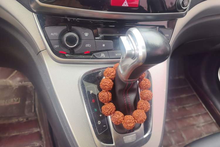 Used Haval H6 2017 Blue Label Sport Edition 1.5T Automatic Two-Wheel Drive Luxury Model Gear Lever