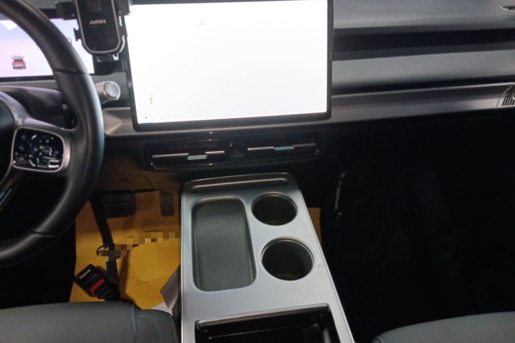 Used AION Y 2024 Younger