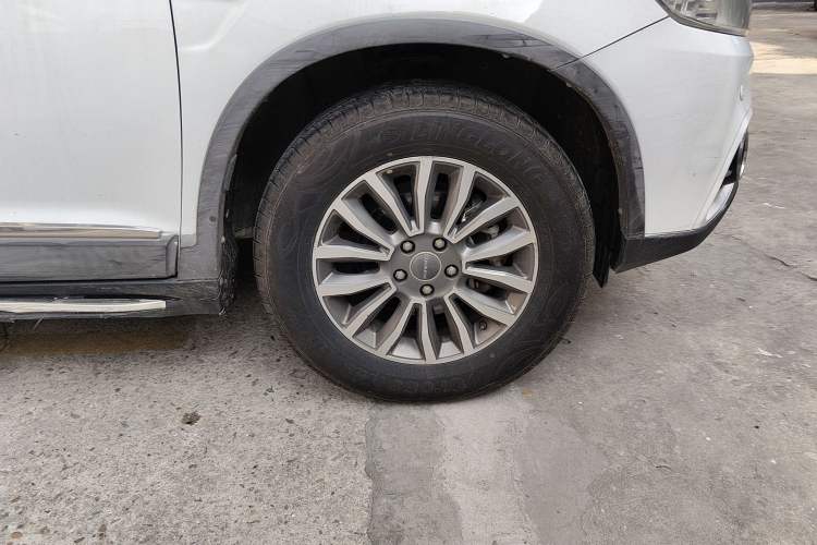 Used Haval H6 2015 Sport Edition 1.5T Automatic Two-Wheel Drive Luxury Model
