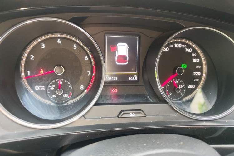 Used Volkswagen Tiguan L 2018 330TSI Automatic Two-Wheel Drive Luxury Edition Odometer Close Up