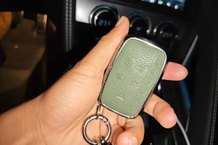 Used Jaguar F-TYPE 2021 P300 Rear-Drive Hardtop Version Vehicle Key