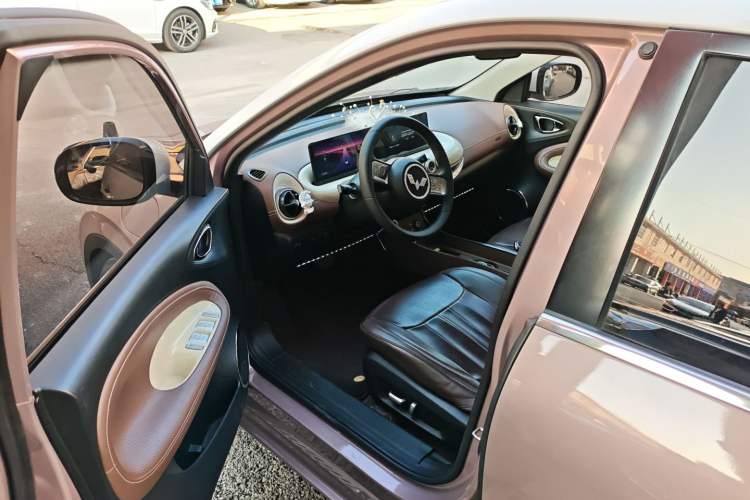 Used Wuling Bingo 2023 333 km Lingxi Connected+ Version
