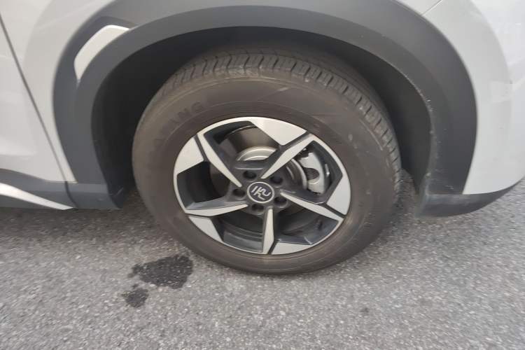 Used BYD Yuan UP 2024 401KM Beyond Edition Right Front Wheel Hub