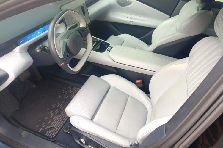 Used Lynk & Co Z10 2025 95 kWh 702 km All-Wheel Drive Intelligent Driving Ultra Left Front Seat