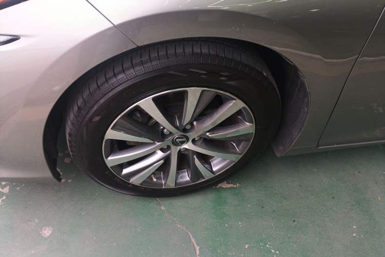 Used Lexus ES 2018 200 Excellence Edition China V Standard
