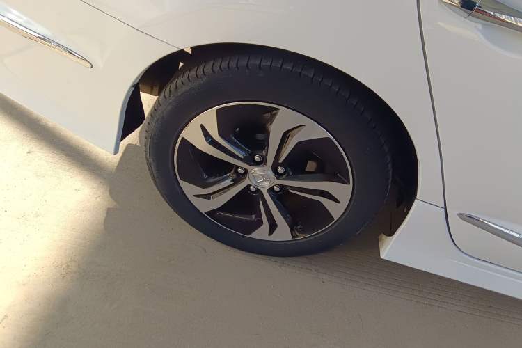 Used Honda Spirior 2017 2.4L Luxury Edition Exterior 8