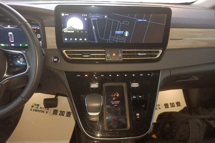 Used Hongqi HQ9 PHEV 2024 2.0T Four-Wheel Drive Business Edition
