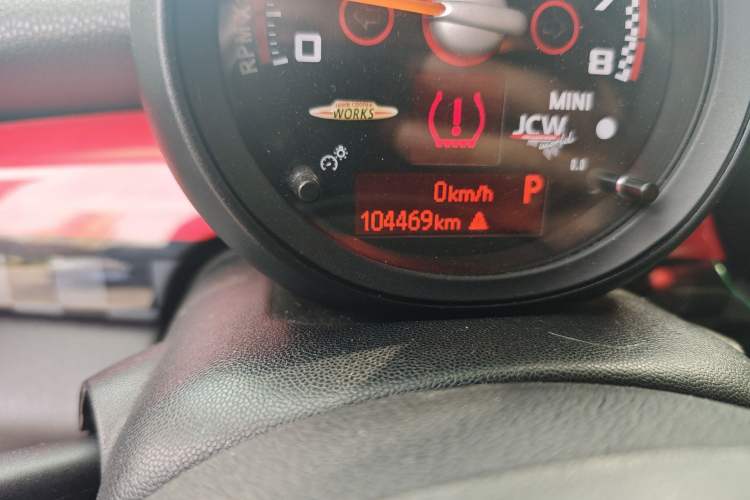 Used MINI 2012 1.6L COOPER Baker Street Odometer Close Up
