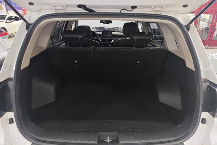 Used Kia Sportage R 2018 2.0L Automatic Smart Luxury Version China V Standard Trunk