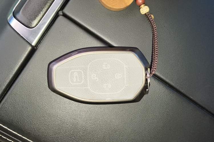 Used GAC Trumpchi GS8 2025 Linghang Series 2.0 TGDI Two-Wheel-Drive Luxury Edition 5 Seats