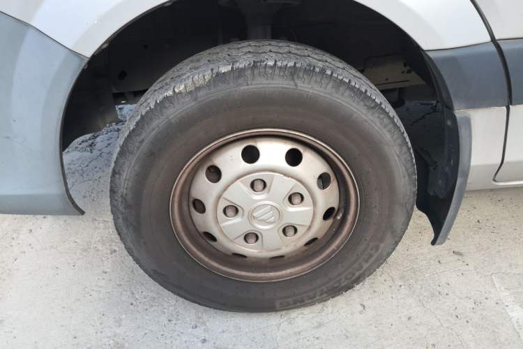 Used Foton Toano 2022 2.0T Manual Urban Edition Short Wheelbase Mid-Height Design Rear Single Tire 5/6/9-Seater Configuration 4F20TC3

