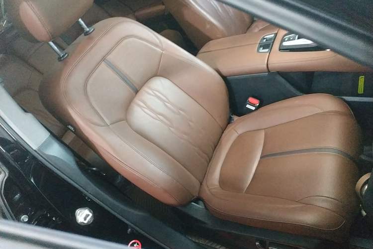 Used Honda UR-V 2020 370TURBO Four-Wheel Drive Prestige Edition Right Front Seat