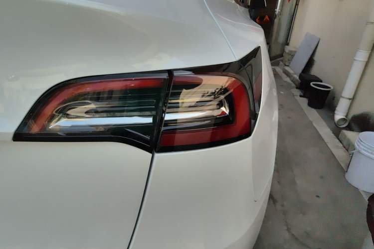 Used Tesla Model Y 2022 Rear-Wheel-Drive Version
