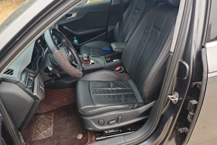 Used Audi A4L 2019 40 TFSI Fashion Edition China VI Emission Standard